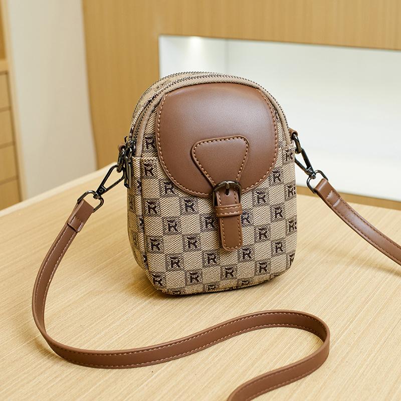 Trending summer new high-end mobile phone bag, popular lightweight shoulder bag, stylish crossbody small bag for women