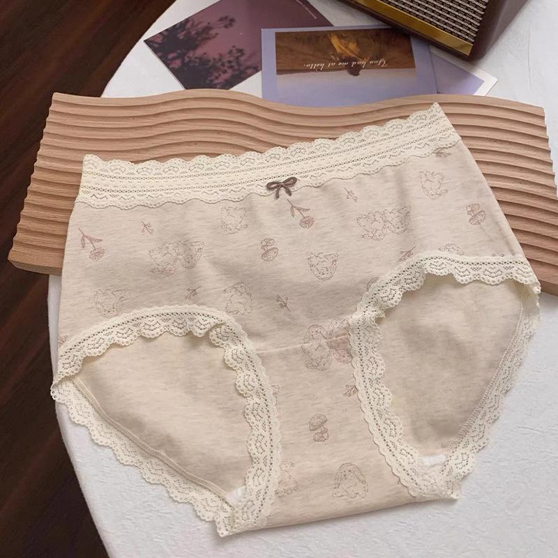Plus Size Women's Lace Cotton Breathable Antibacterial Extended Crotch Non Mark Hip Briefs