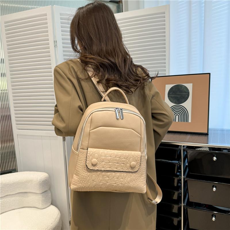 Leisure Women's Bag New Fashion Retro Versatile Backpack Women's Large Capacity Classroom Commuting Women's Backpack