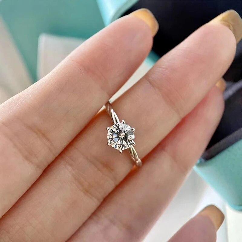 0.5ct 5mm D VVS1 Moissanite Diamond Ring for Women S925 Sterling Silver Eternity Band Wedding Party Jewelry with GRA Gift