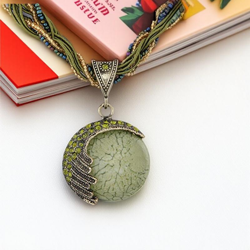 

Turquoise Rhinestone Pendant Chain Necklace for Women Bohemian Retro Fashion Jewelry Trendy Accessories зелёный