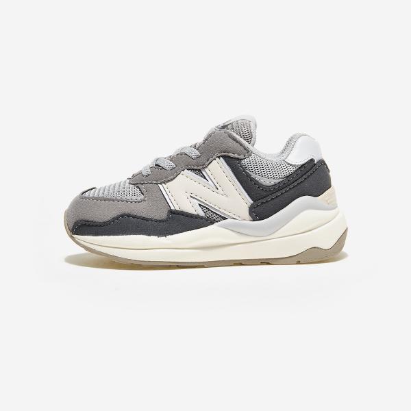 

Детская обувь NewBalance IV5740RT 150