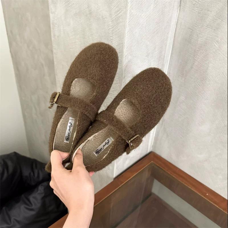 Fairy wind word with Mary Jane fluffy shoes autumn and winter new outer wear late evening wind velvet flat beanie shoes