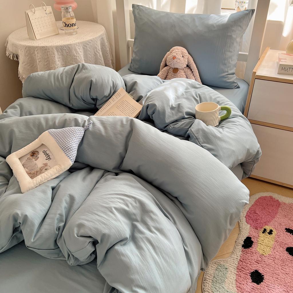 3-Piece Comfortable Solid Color Bedding Set - Includes 1 Duvet Cover and 2 Pillowcases, Soft Bedding  (Inner Core Not Included)