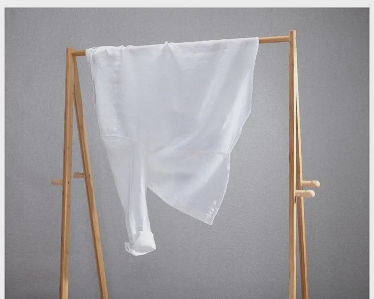 Pánská košile s krátkým rukávem z ledového hedvábí - Letní volný střih, prodyšná, jednobarevná bílá