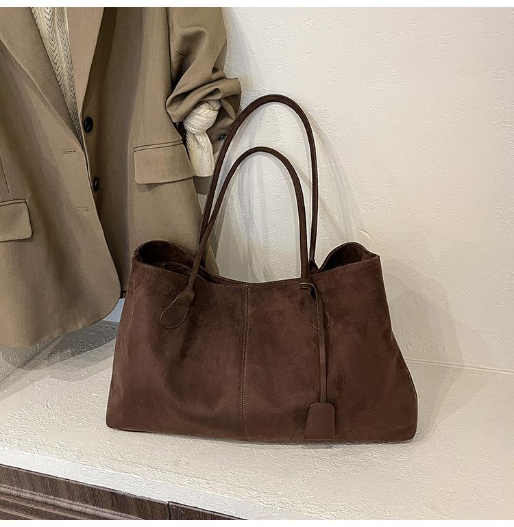 Suede retro large-capacity tote bag women's 2025 autumn/winter new high-end fashion commuter armpit shoulder bag