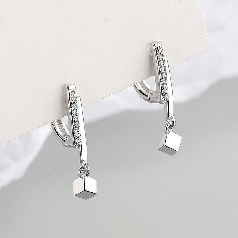 

S925 Silver Small Square Huggie Earrings Minimalist Cool Niche Design Ear Cuffs Jewelry