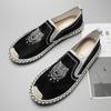 New Men Casual Loafers Classic Comfort Embroidered Tiger Shoes Letter Printing Slip On Footwear Male Soft Sole Sole Shoes