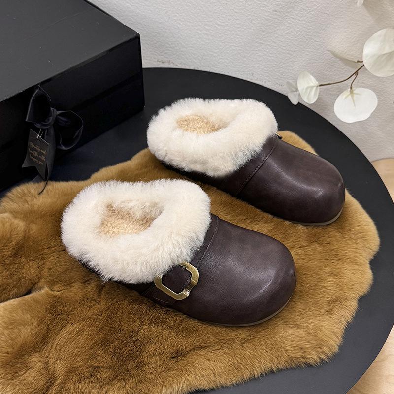 Waterproof and velvet warm hole shoes bag head half slippers women wear 2025 autumn and winter new thick-soled fluffy cotton slippers