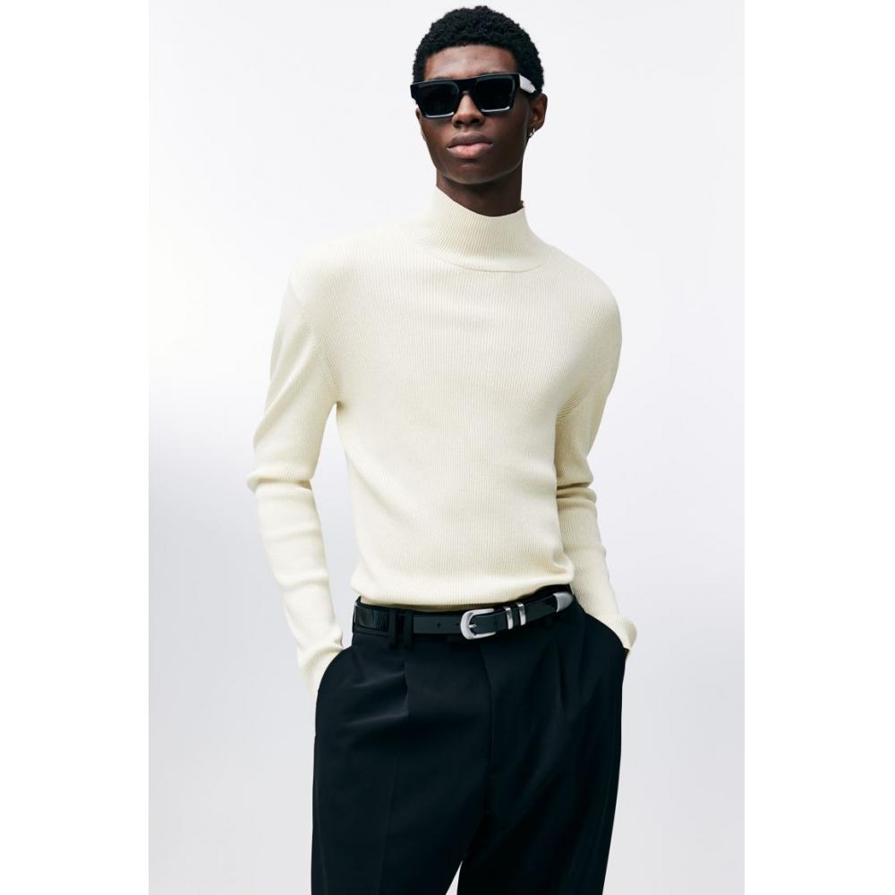 

Свитер HM ShhiMMering Turtleneck Slim Fit светло-бежевый S
