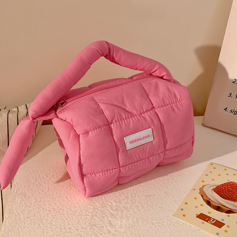 

New Large-capacity Puff Portable Storage Bag Travel Portable Cosmetic Bag Toilet Bag High-value Storage Bag красный