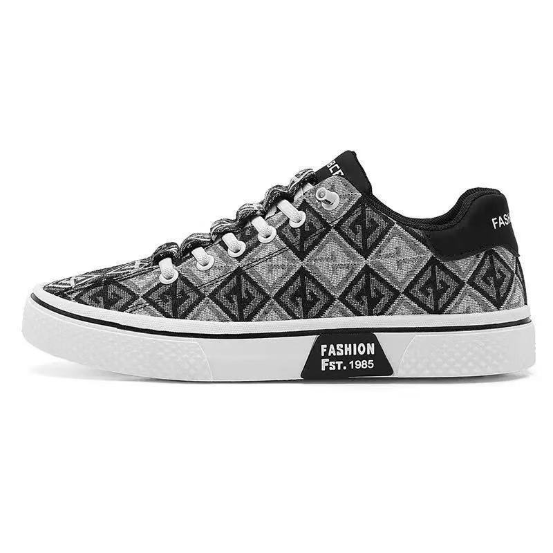 One-pedal Canvas Shoes Men's Shoes Casual Printing Embroidery Versatile Spring New Sports Shoes Men's Board Shoes