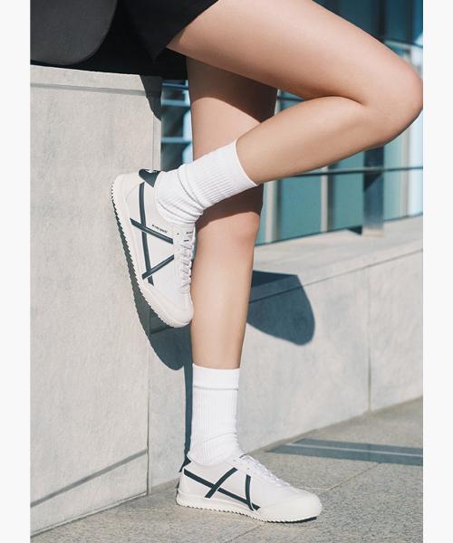 [Le Coq Sportif] Popola Classic Light QR123LSN13_WBK0 230