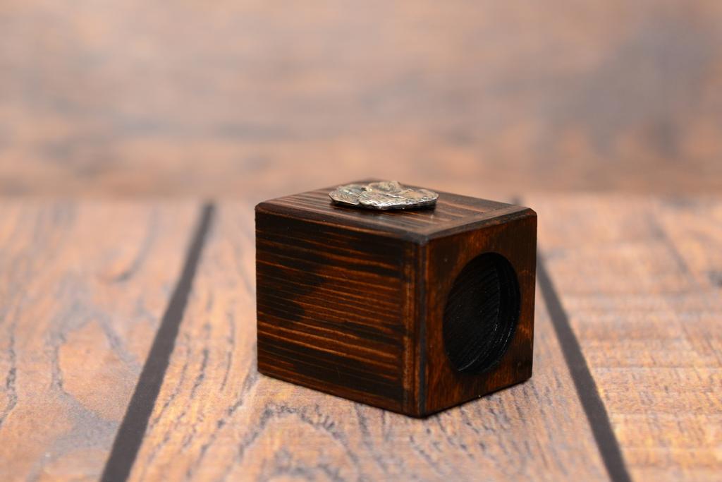 Golden Retriever – Wooden candle holder with a dog, a unique souvenir after losing a dog | Art-Dog