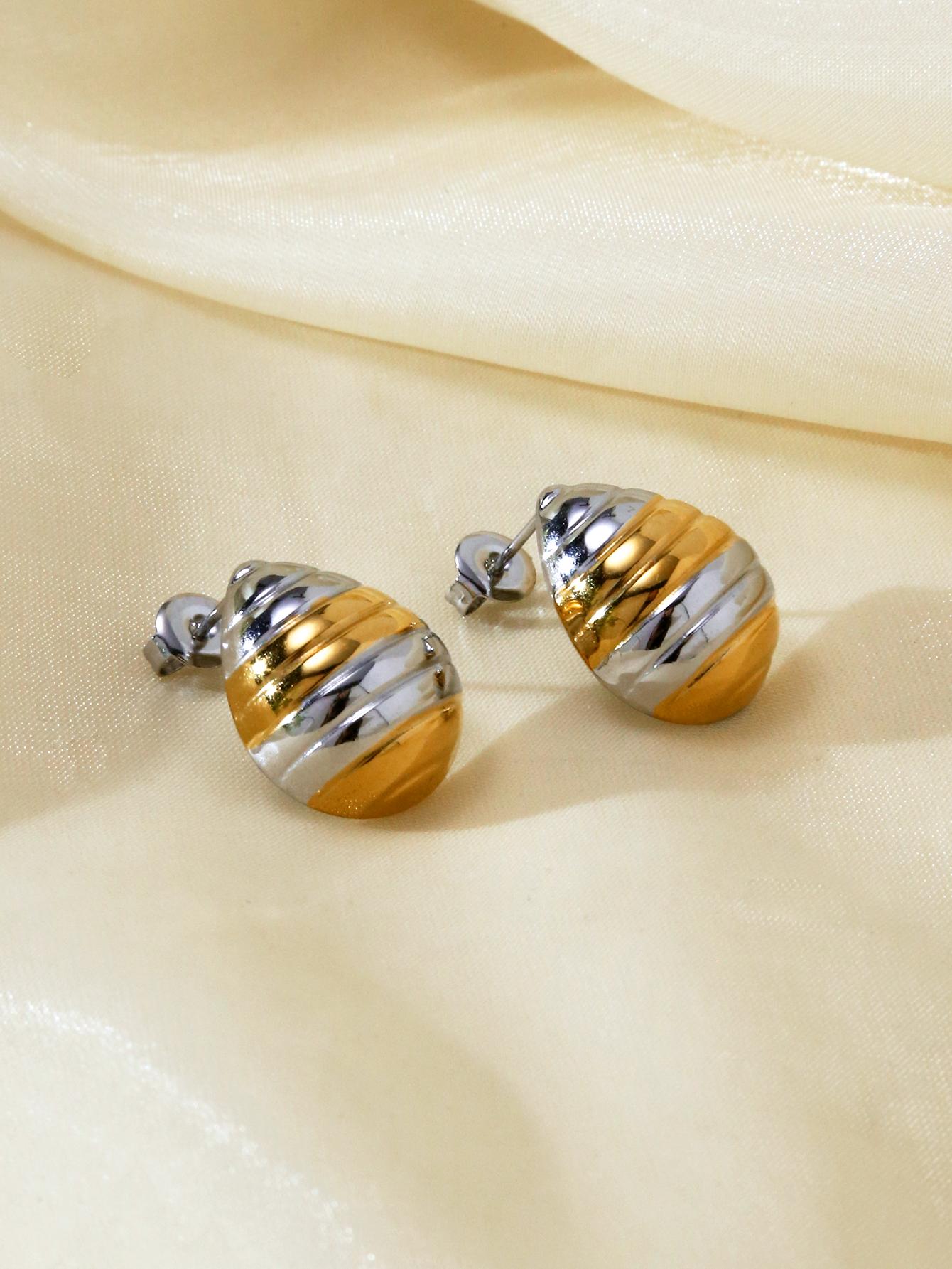 

1 пара новых модных сережек цвета золотой стали с полукруглым шариком из нержавеющей стали с 18-каратным золотым покрытием, женская бижутерия