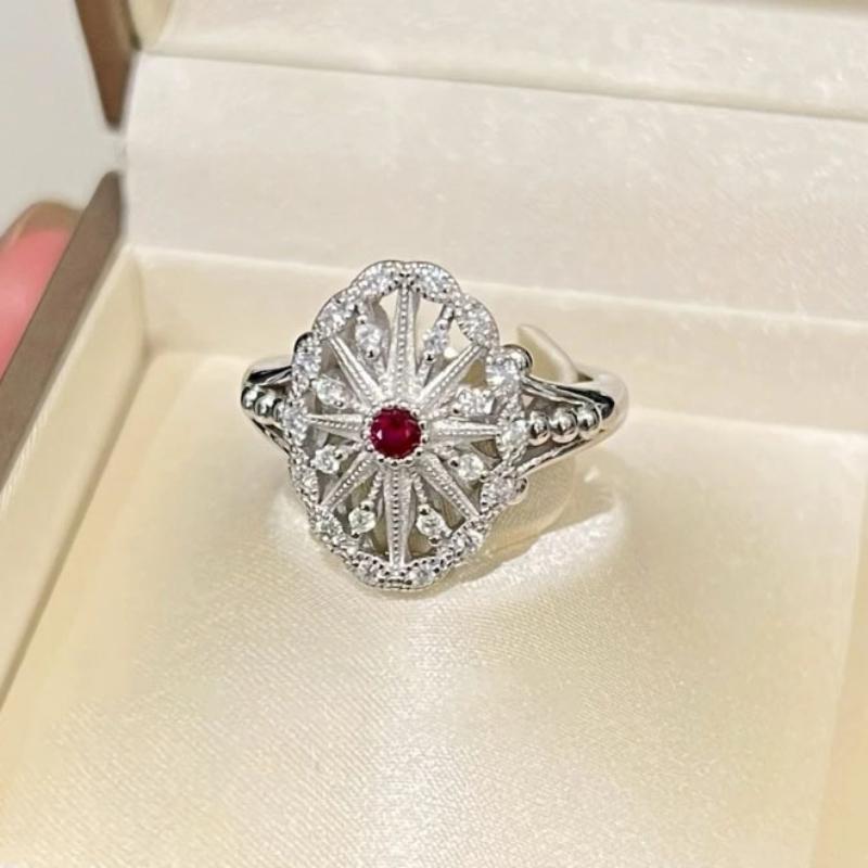 Iight Luxury Inlay Diamond Hollow Out Starry Ruby Rings For Women Gorgeous And Sparkling Ring Wedding Jewelry resizable