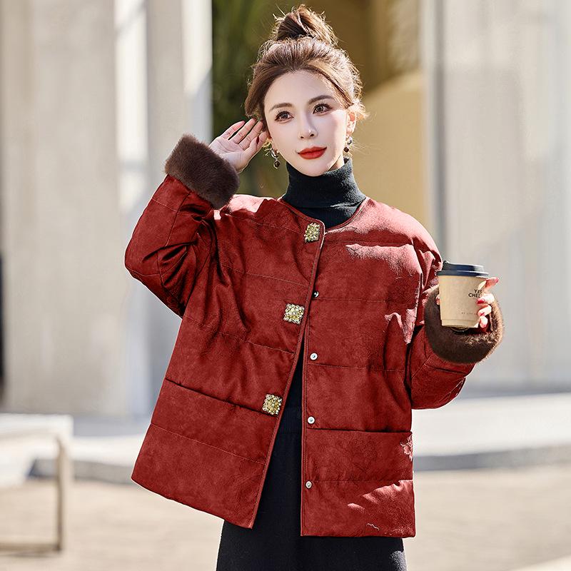 

Женский пуховик в ретро китайском стиле 2024: Зимнее тепло с белым утиным пухом и модной вставкой YH28 M (110-120 jin) красный