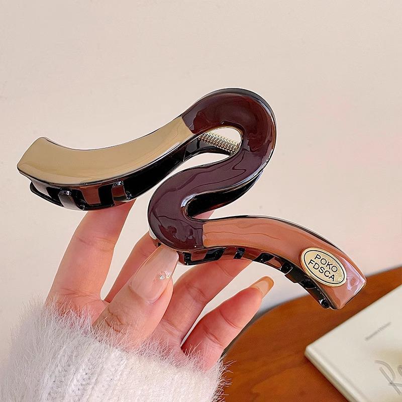Großer französischer Retro-Klammer-Haarclip für elegante Damenfrisuren.