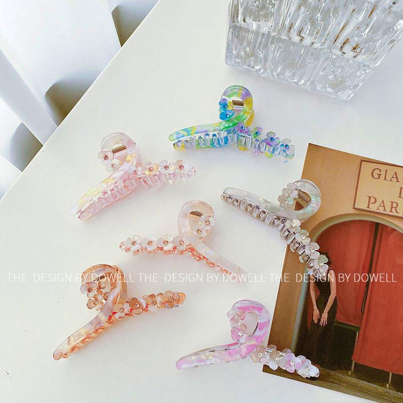 Stylish Korean Acetate Hair Clip With Charming Floral Design For Elegant Updos