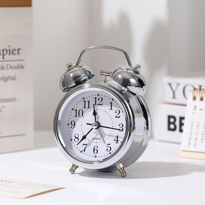 Gece Lambalı Retro Yüksek Sesli Çalar Saat - Sessiz Komodin Saati, Öğrenciler İçin Yaratıcı Hediye ve Yatak Odası Dekoru