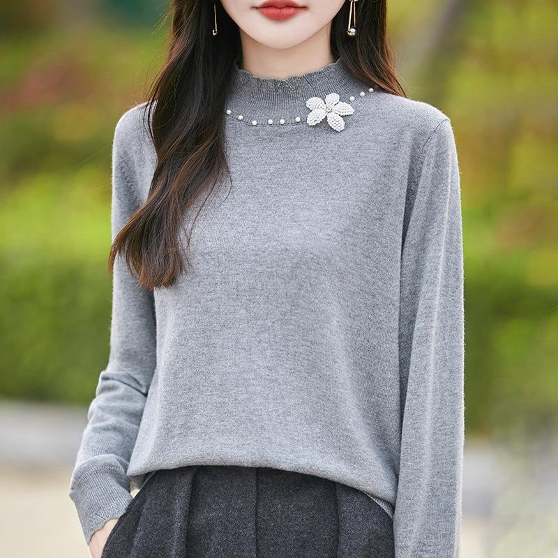 A Unique Semi-high Neck Floral Beaded Knitted Base Layer for Women's New Style, Gentle Spring and Autumn