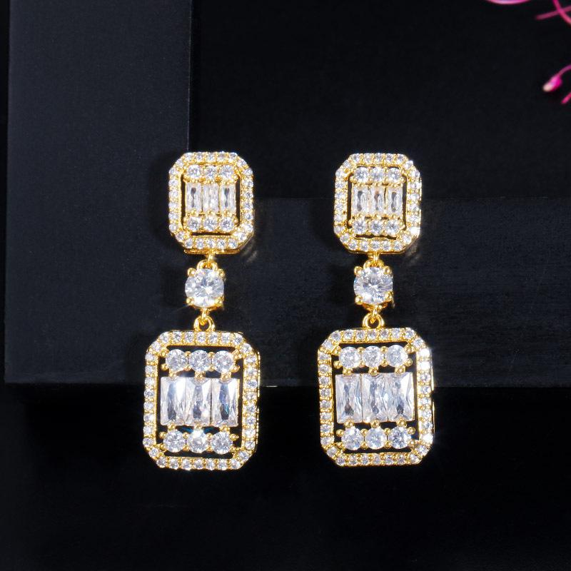 

Zircon Full Diamond Needle Earrings, Ear Jewelry, Color Retention Electroplating Quality