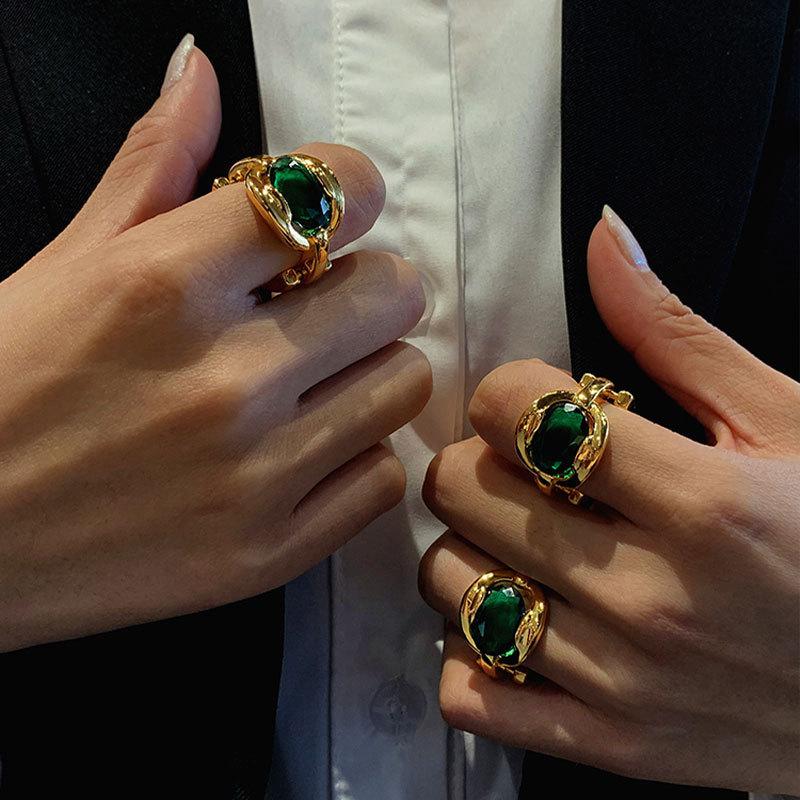 Chic Highend 925 Silver Statement Emerald Gemstone Ring For Unique Fashion Female