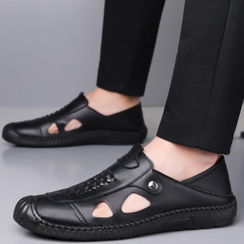 Mens Handmade Leather Sandals Fashion Outdoor Casual Sandals New Breathable Hollow Out Men Sandals Non Slip Flat Beach Sandalias