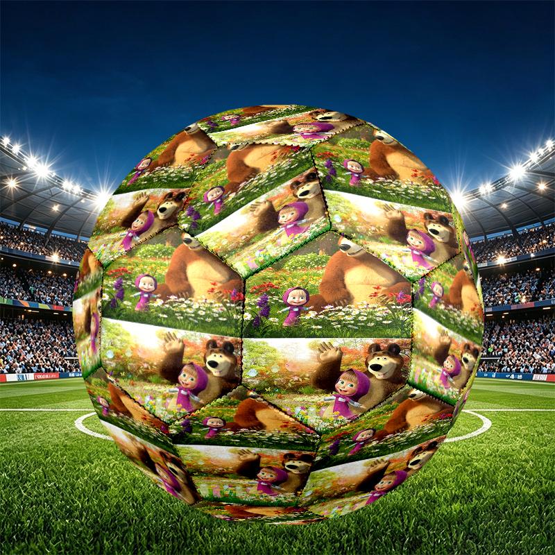 Pallone da Calcio Masha e Orso Stampa Taglia 5, Pallone da Calcio in PU Resistente all'Usura per Partite, Allenamenti e Pratica Quotidiana, Regalo di Compleanno per Appassionati di Calcio