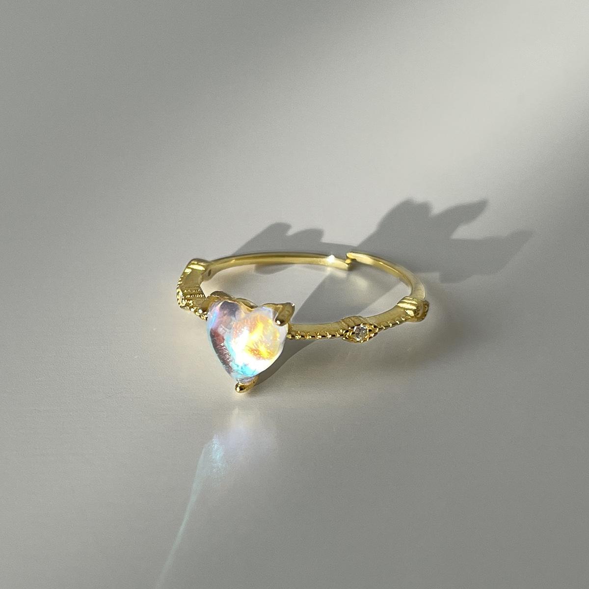 

Срібне срібло 925 проби кохання каблучка з місячним каменем жіноча вишукана солодка каблучка з цирконом для пальця легка розкішна каблучка високого класу нове The opening is adjustable.