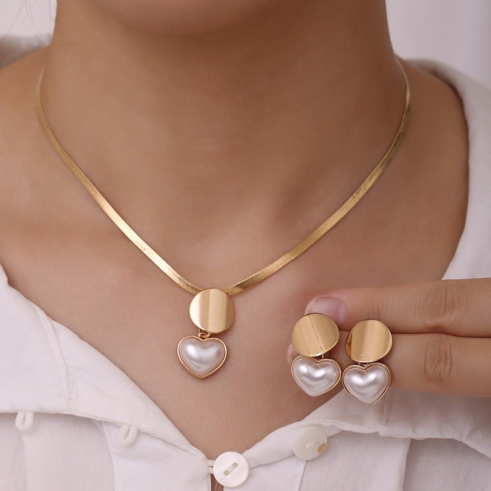Elegant Imitation Pearl Earrings Gold Color Earrings Necklace Set Heart Shaped Jewelry Set Evening