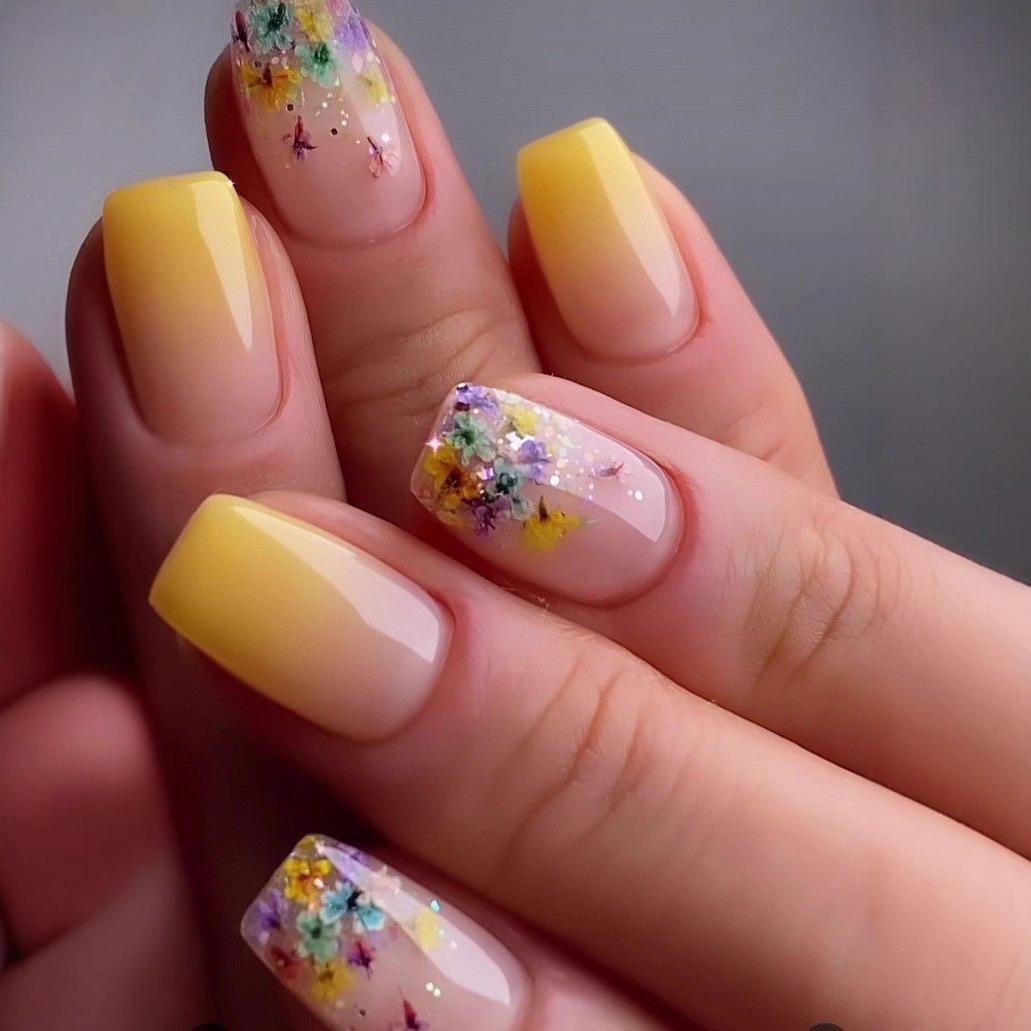 French Custard Gradient Dried Flower Nail Tips: Sweet, Colorful Nail Art Stickers for Short Wearable Nails