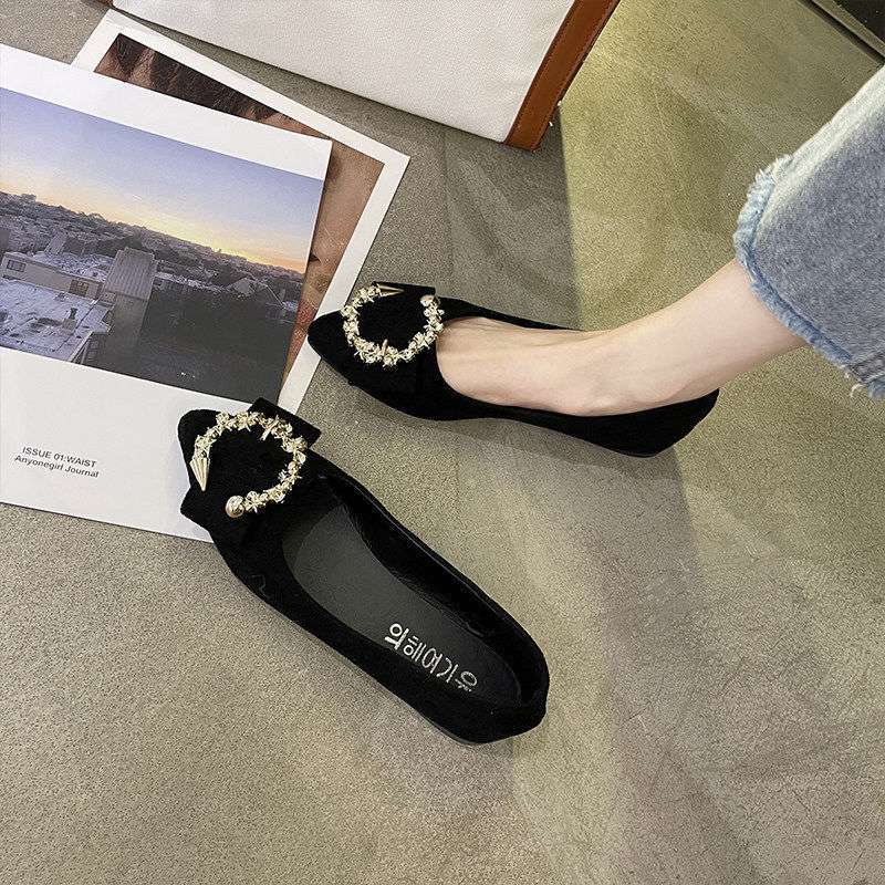 Spitze flache Schuhe neue koreanische Version Frühling und Herbst Modelle flacher Absatz Wildleder flacher Ausschnitt Doudou Schuhe Damenmode vielseitige einzelne Schuhe