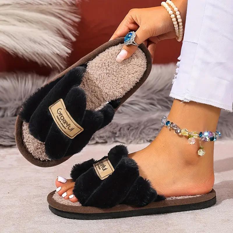 Fashion 2025 New Cross Fur Slippers Female Winter Outdoor Sexy Slippers Women Sweet Soft Plush Flat Shoes House Fluffy Band Slides Women