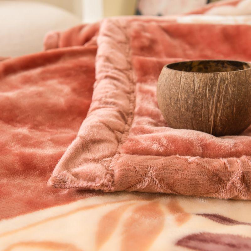 Nordic Style Geometric Printed Blanket Two Person Winter Thickened Quilt Coral Fleece Material Easy To Maintain Plush Bed Sheets