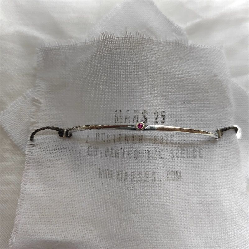 

Mars25 Нишевый твин винтажный пэчворк ремень для переноски в корейском стиле Small red stone hand rope