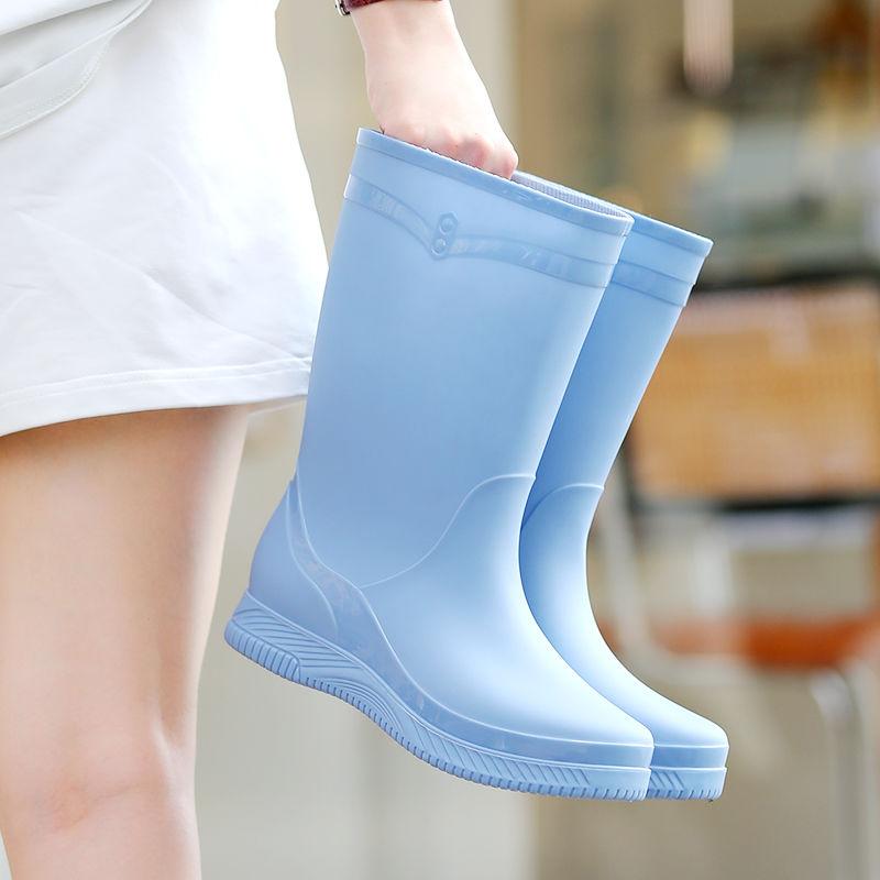 Women Mid-Calf Fashion Waterproof Rain Boots with Jelly Sole, Non-Slip Insulated Rubber Shoes for Outdoor Wear