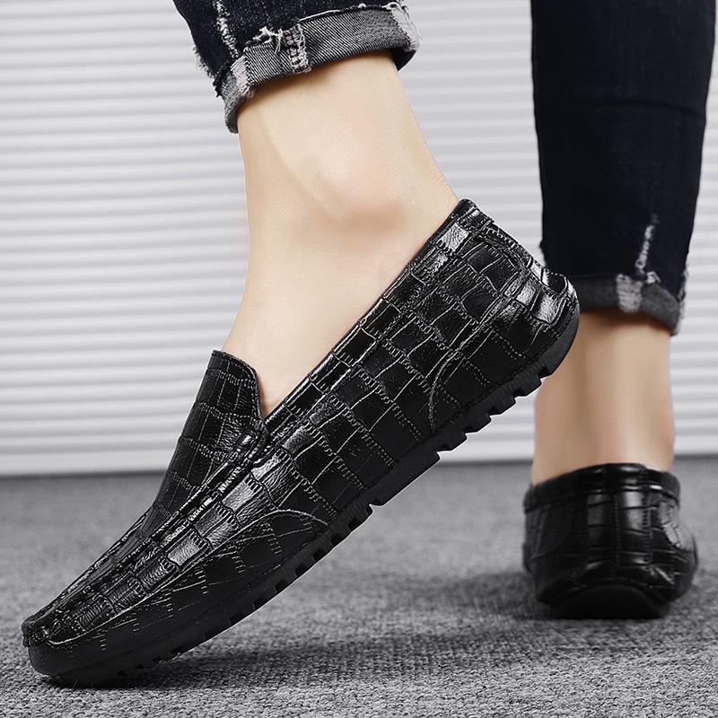 Casual Leather Shoes Street Style Men's Loafers Punk Style Moccasins Breathable Slip on Footwear Comfy Business Male Boat Shoes