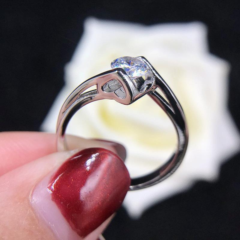 1Pc Simple Cleansing Face Claw Cover Synthetic Zircon Ring Twisted Wall Love Angel Kiss Fashion Ring