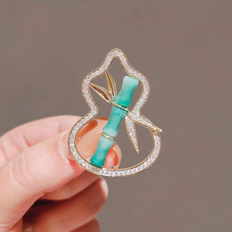 Elegant Wheat Ear Alloy Brooch: High-Grade Pin for Coats and Suits