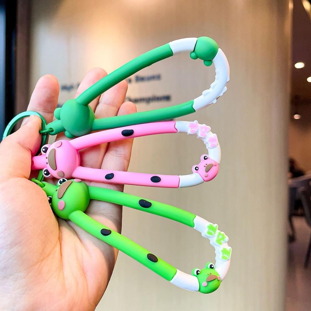 Adorable Cartoon Frog Keychain Silicone Key Accessory For Bags And Cars