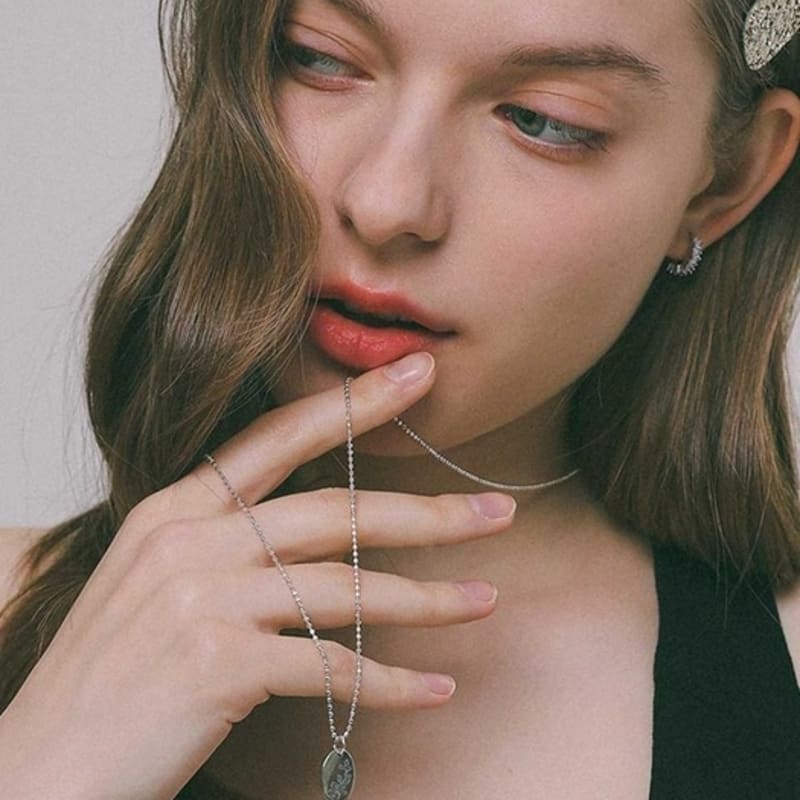 

J.Lauren Silver Flower Coin Pendant Long Necklace N01218 single type