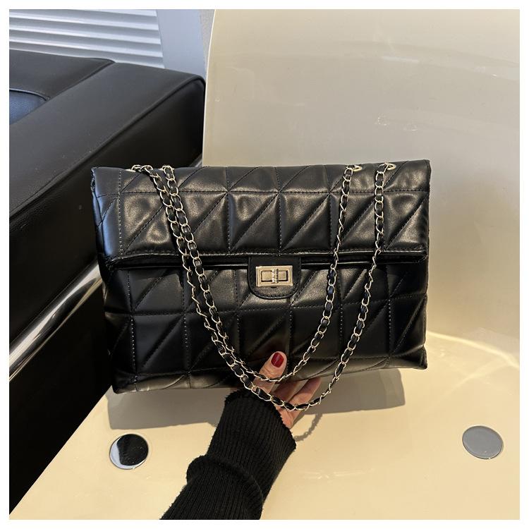 Large capacity diamond 2025 simple new fashion chain trendy texture single shoulder portable crossbody underarm bag women
