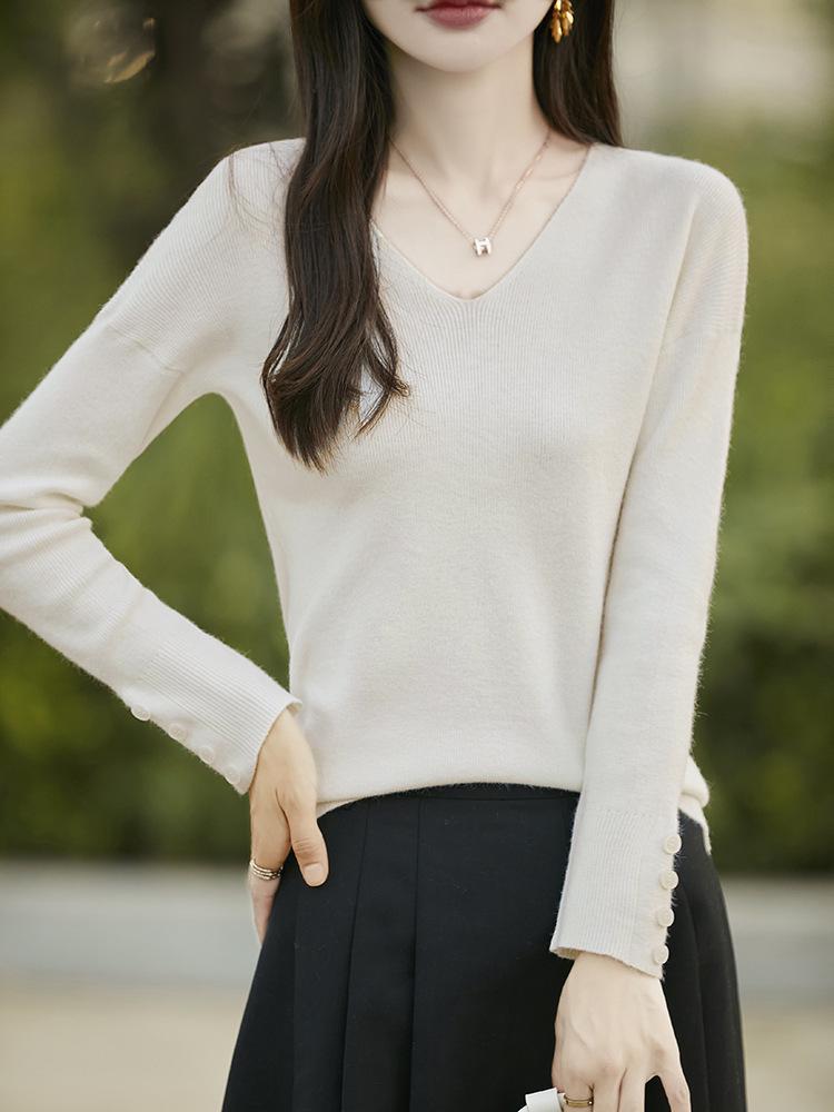 Women's V-Neck Velvet Buttoned Sweater: Autumn/Winter Solid Color Loose Knit Pullover Base Layer