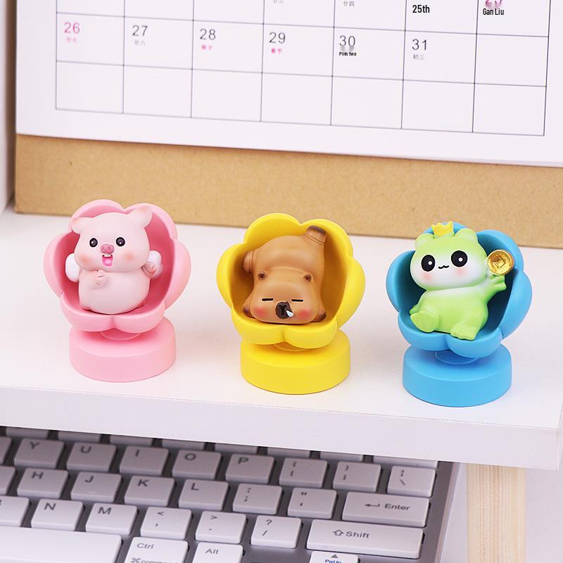 Rotatable Money Tree Ornaments: Cute Capybara Frog Desk Decoration, Creative Decompression Birthday Gift
