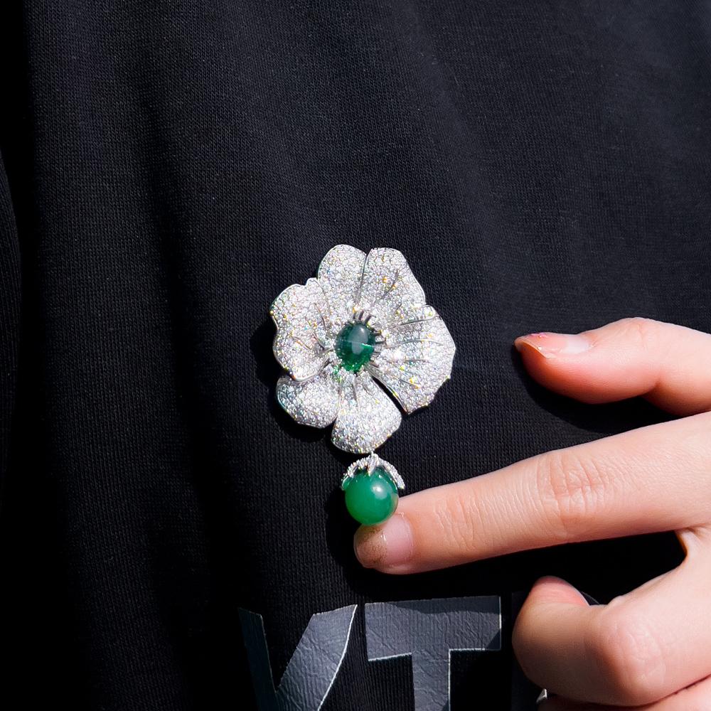 Fashion Jewelry Chic Cubic Zircon Big Flower Green and White Flower Brooch Pin for Women Luxury Dress Clossing Accessories