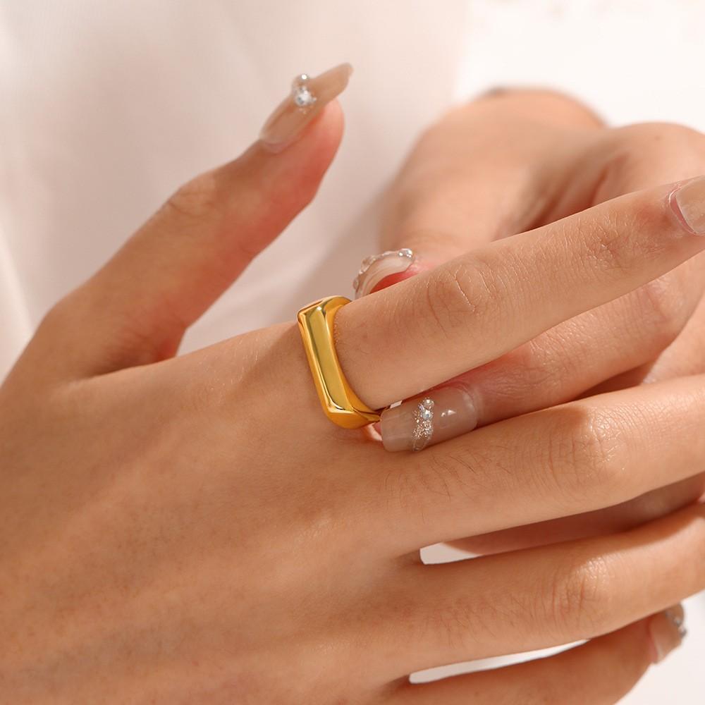 Gold Plated Stainless Steel Signet Ring Waterproof Hypoallergenic Minimalist Square Band for Women Men Stackable Fashion Jewelry