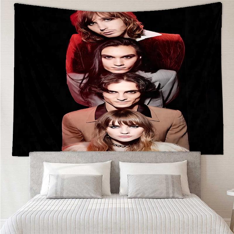 Arazzo con Stampa Maneskin, Sfondo, Facile da Installare, Ideale per Camera da Letto, Ufficio e Soggiorno, con Decorazione Estetica da Appendere alla Parete.