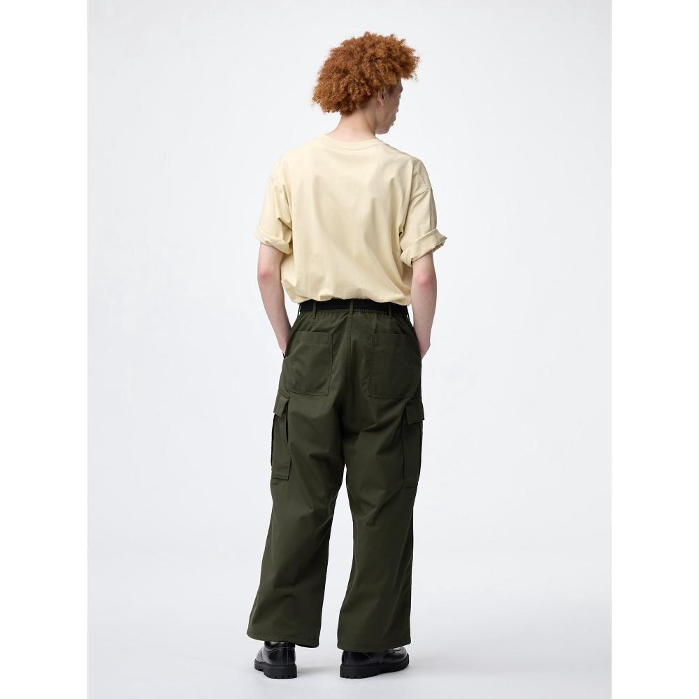 GU by Uniqlo Super Wide Cargo Pants