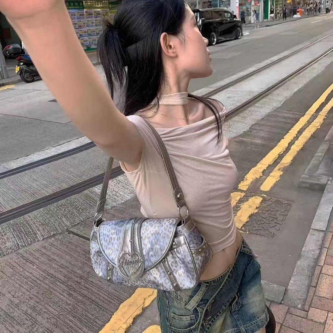 Silver Leopard Print Rivet Large Capacity Armpit Bag Pillow Charter Car Spicy Women s Bag New Single Shoulder Bag